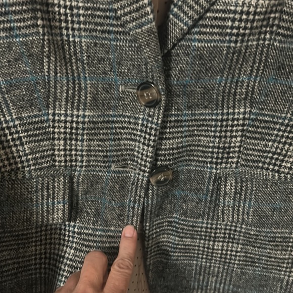 Tweed jacket with brown suede patches on the elbow’s - Picture 4 of 5